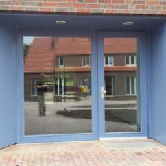 Tischlerei Berghahn | Norderstedt - Eingangsbereich in der Farbe Taubenblau
